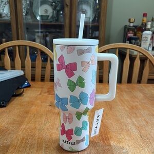 NWT KATYDID 40oz tumbler